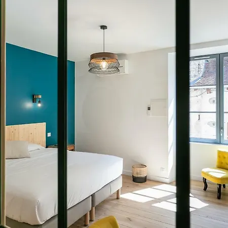 Le Petit Moulin Мартель