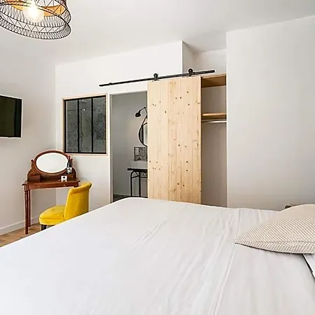 Le Petit Moulin Bed & Breakfast 3*