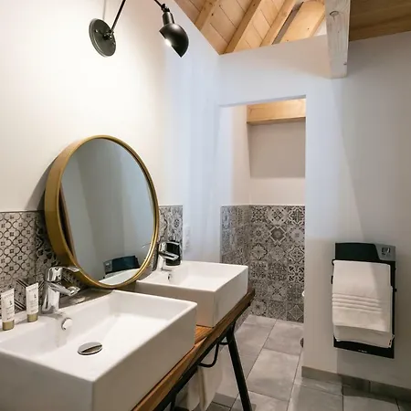 فندق مبيت وإفطار Le Petit Moulin مارتيل