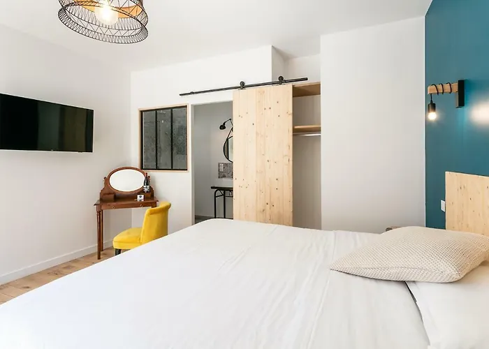 Le Petit Moulin Bed & Breakfast